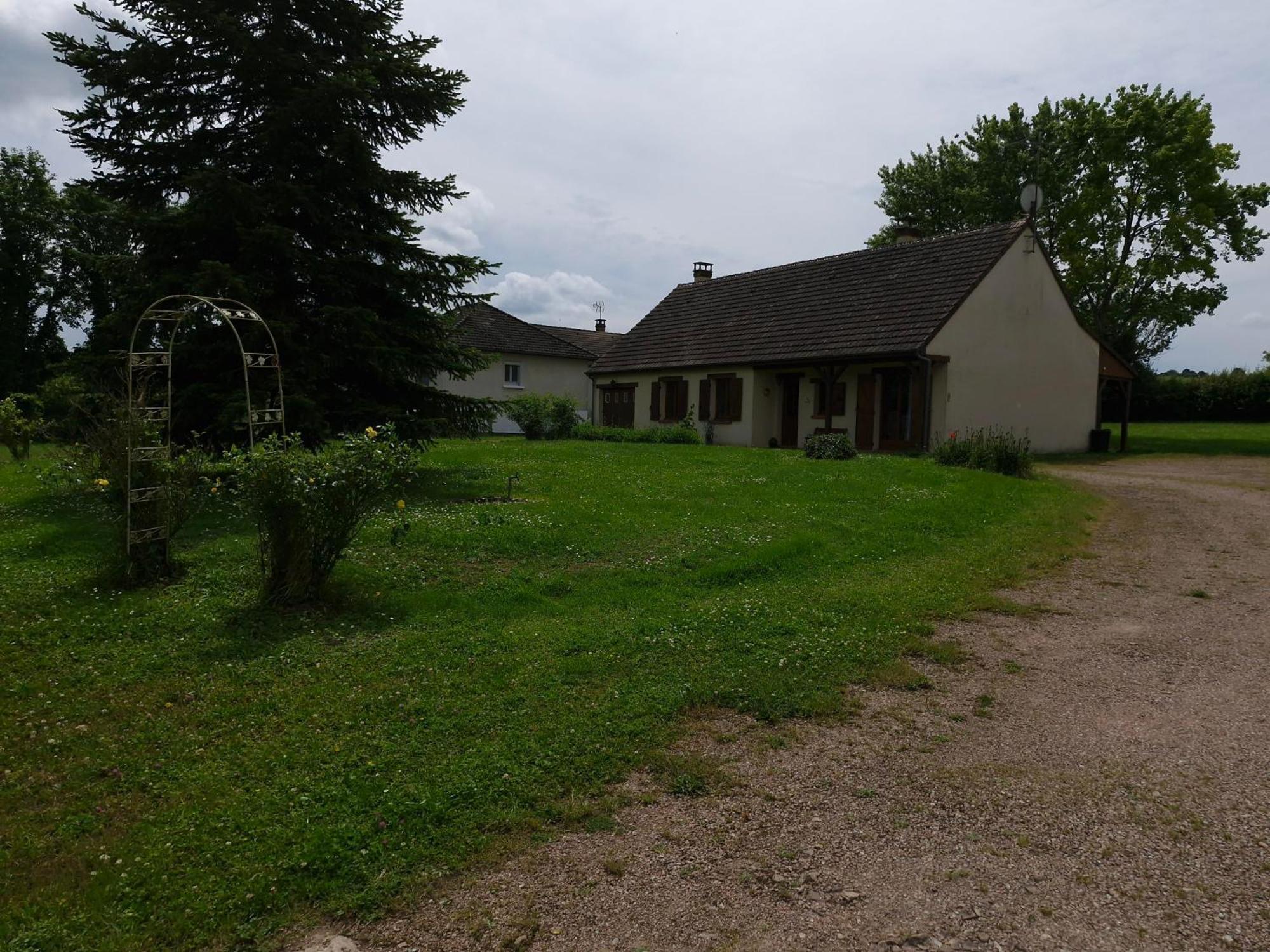 Chez Berthe Vila Brinon-sur-Beuvron Exterior foto